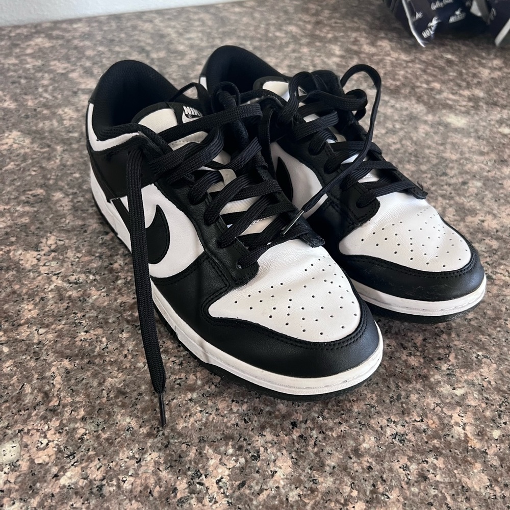 Nike panda dunks